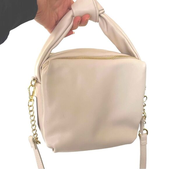 NWT🏷 Cream bag w/gold accents, short & long handles 2 compartments, CHIC! - Picture 4 of 14